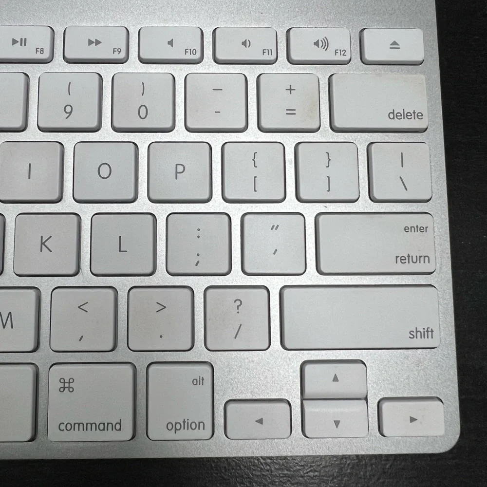 Apple A1314 Wireless‎ Keyboard w Bluetooth for iMac Mac iPad